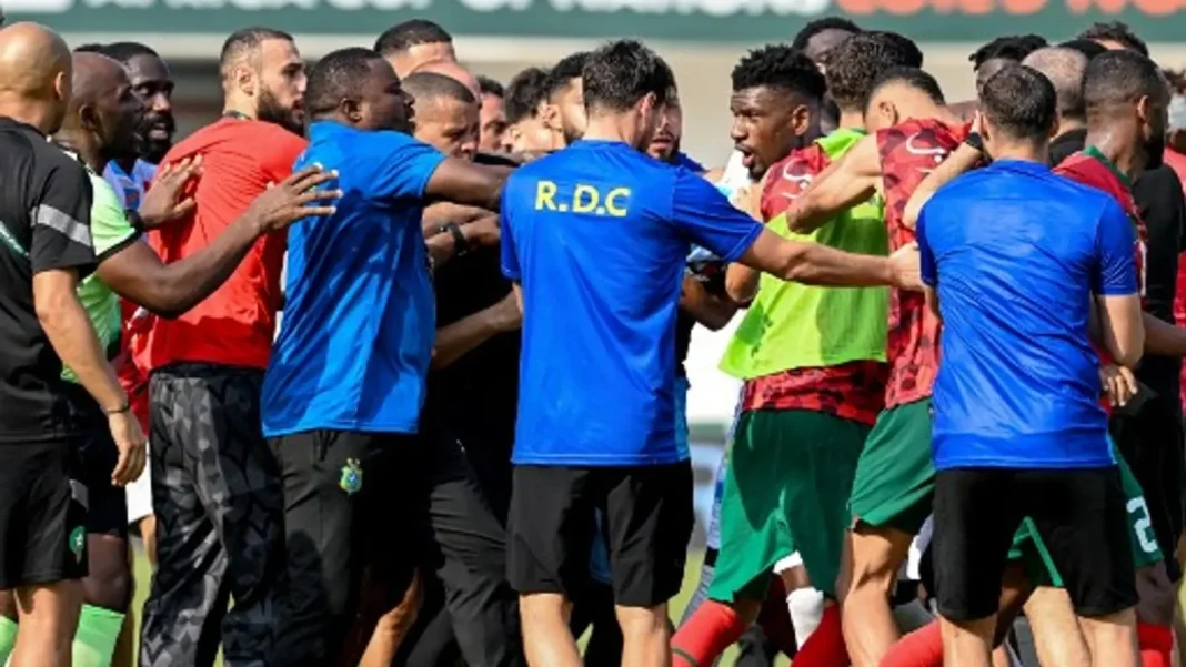 Altercation entre Chancel Mbemba et Walid Regragui