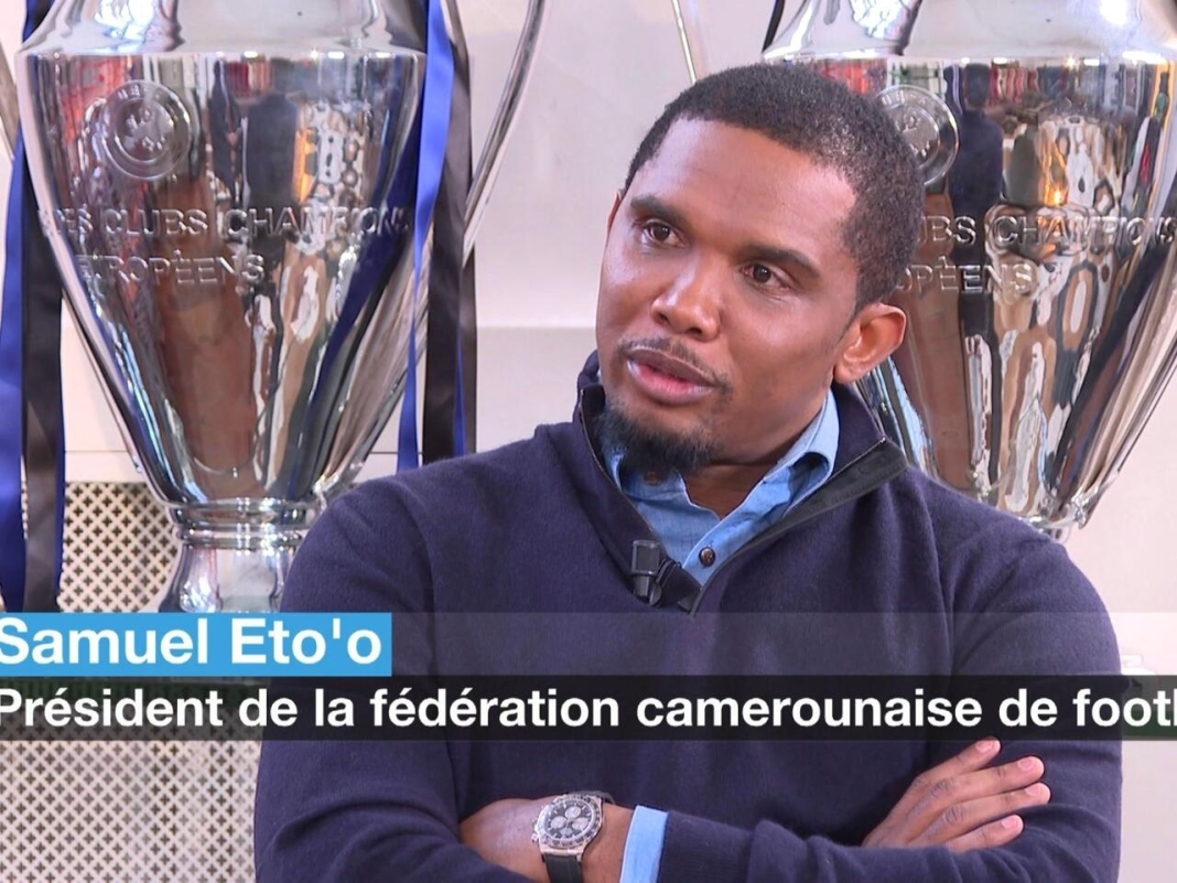 Samuel Eto'o, prÃ©sident de la FÃ©dÃ©ration camerounaise de football (Fecafoot) et lÃ©gende du football africain. Â© France 24